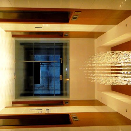 Bsa Twin Towers Aparthotel Mandaluyong Bagian luar foto