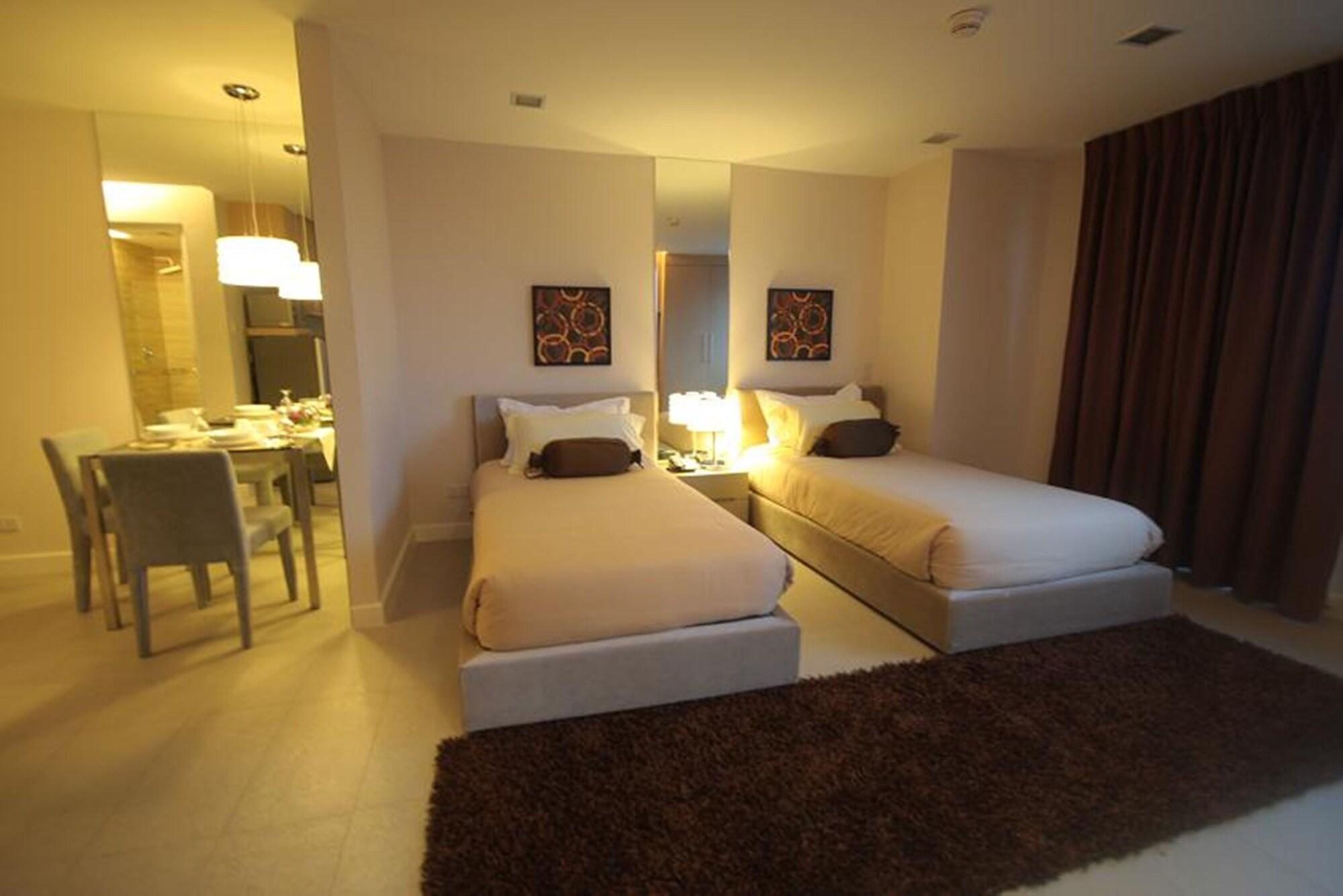 Bsa Twin Towers Aparthotel Mandaluyong Bagian luar foto