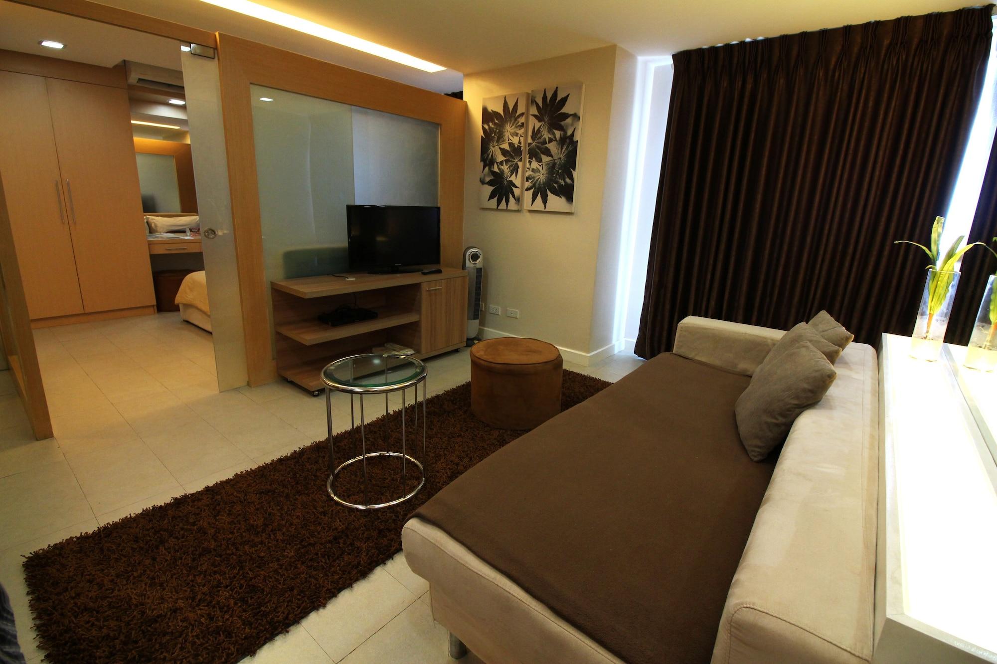 Bsa Twin Towers Aparthotel Mandaluyong Bagian luar foto
