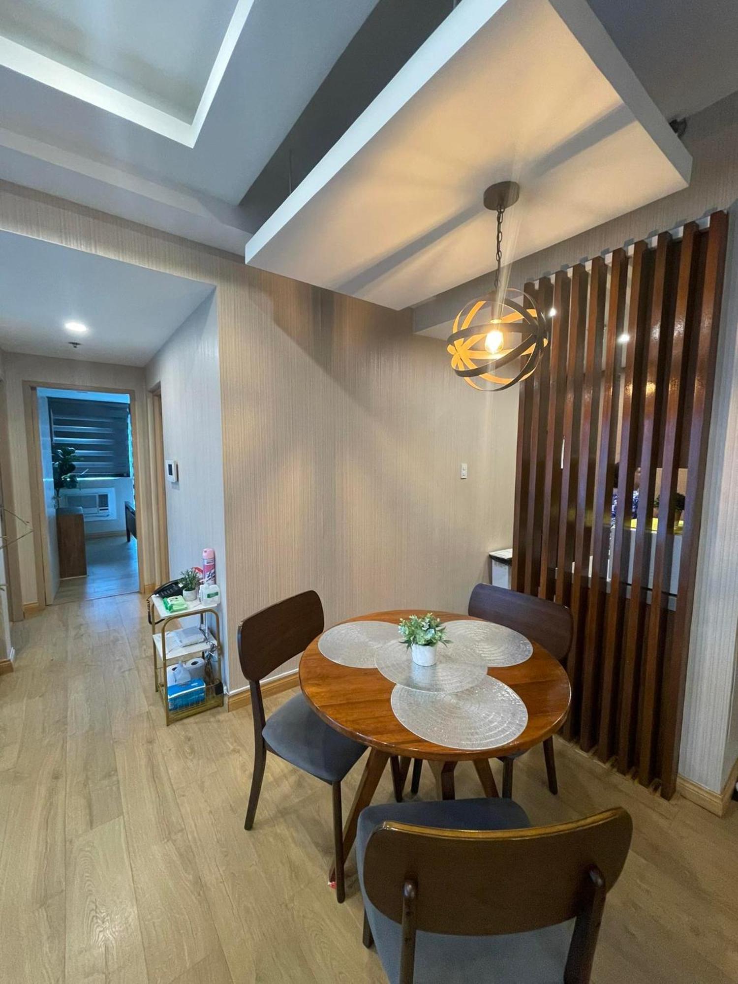 Bsa Twin Towers Aparthotel Mandaluyong Bagian luar foto