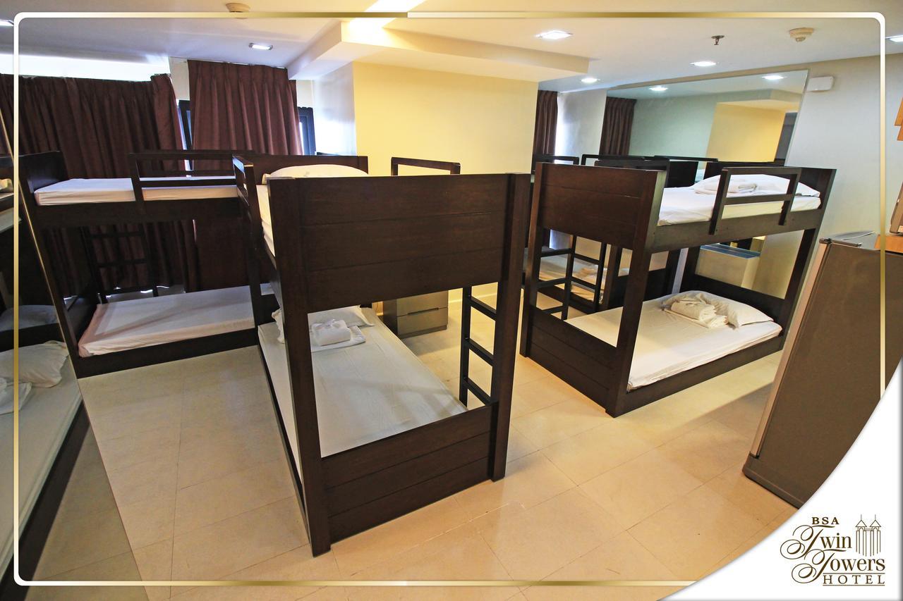 Bsa Twin Towers Aparthotel Mandaluyong Bagian luar foto
