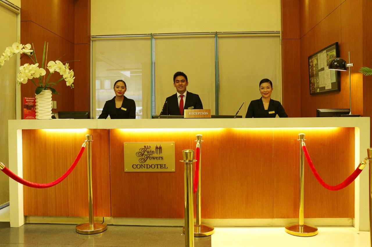 Bsa Twin Towers Aparthotel Mandaluyong Bagian luar foto